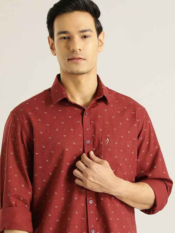Indian Terrain Men Maroon Shirt